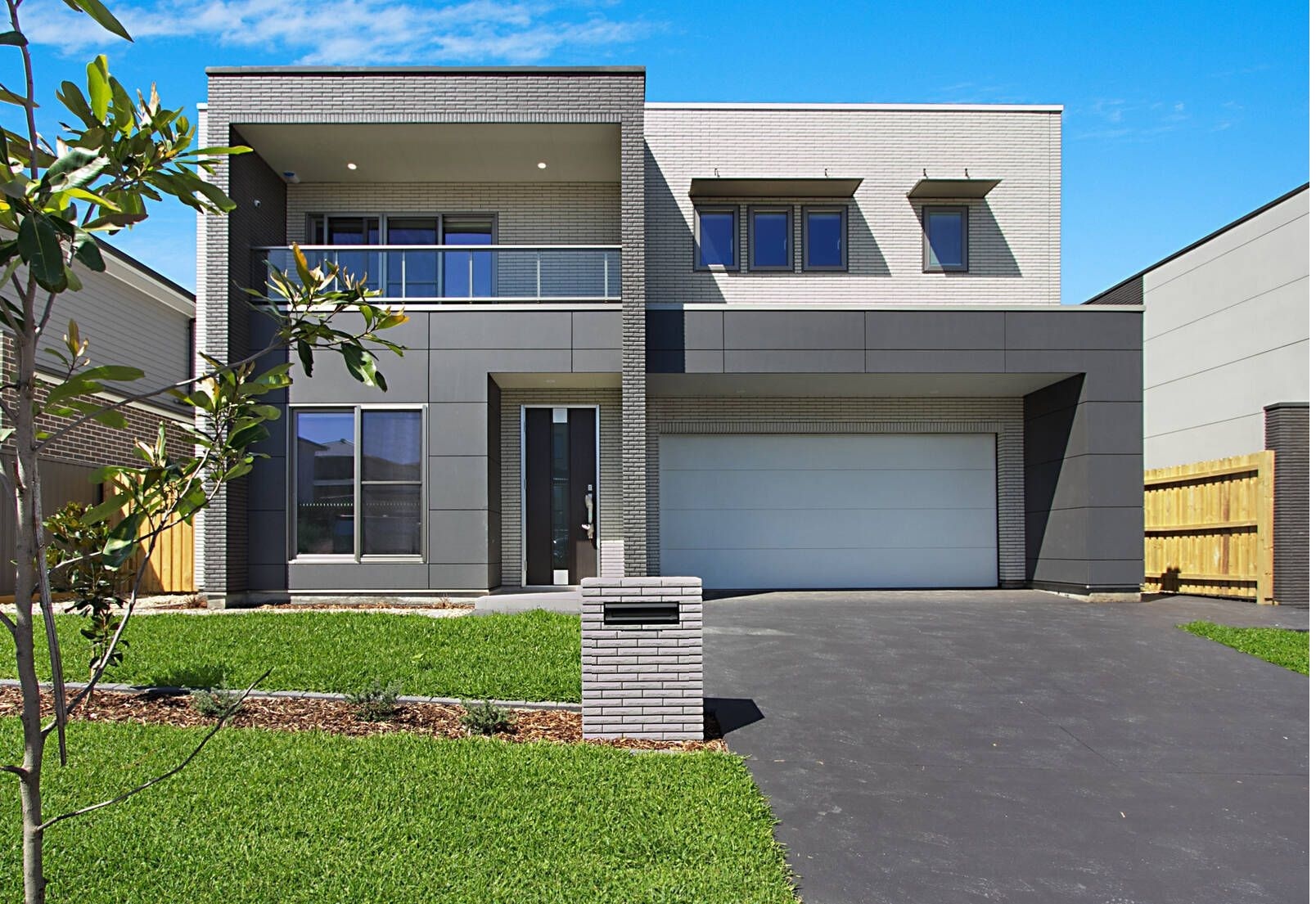 Premium Student Home with Shared & Private Rooms Near Schofields Station & Western Sydney University - Image 1